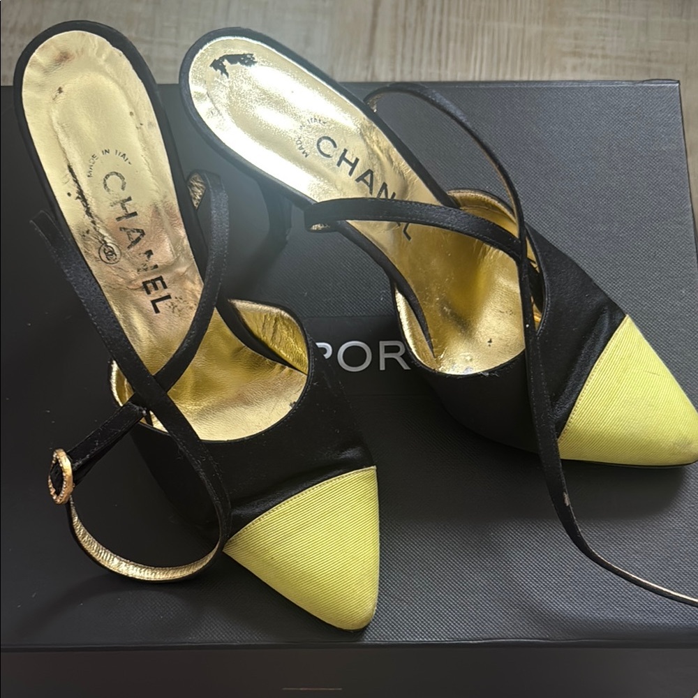 Chanel Black and Chartreuse Women's Heels